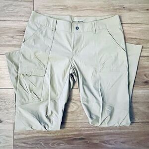 Women’s Columbia Khaki Cargo Hiking Pants Size 16 Regular